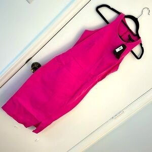 NWT size 6 pink banana republic dress. Thick, sturdy fabric
